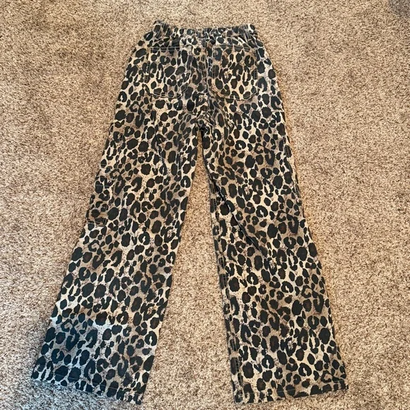 Leopard Utility Pants - Picture 3 of 4